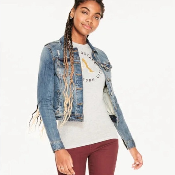 Aeropostale distressed denim jean jacket size M - Picture 2 of 6